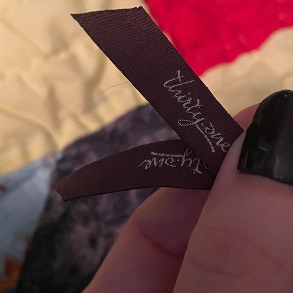 (CLOSET CLOSING FINAL SALE) NWOT Sleek Purple Ruffle Wristlet Clutch Purse - Picture 4 of 5